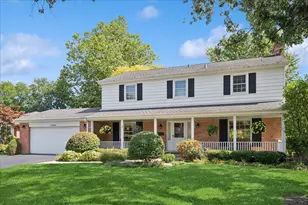 1245 Canterbury Ln, Glenview, IL 60025 - Photo 1