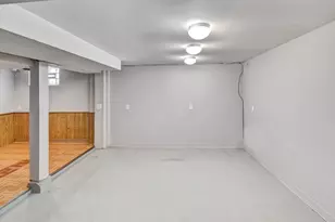 8303 Lawndale Ave, Skokie, IL 60076 - Photo 15