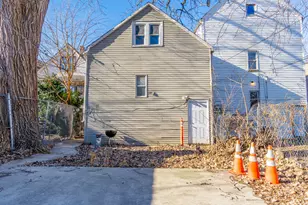 8111 S Muskegon Ave, Chicago, IL 60617 - Photo 33