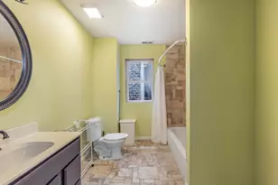 8111 S Muskegon Ave, Chicago, IL 60617 - Photo 21