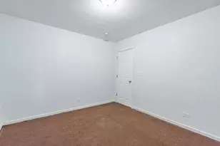 8111 S Muskegon Ave, Chicago, IL 60617 - Photo 19