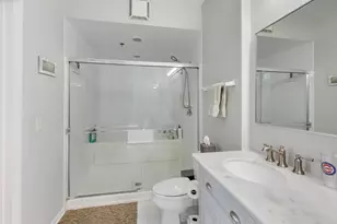 435 W Erie St, Chicago, IL 60654 - Photo 21