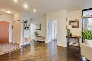 435 W Erie St, Chicago, IL 60654 - Photo 13