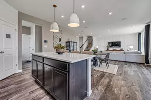 3194 Peyton Cir, Aurora, IL 60503 - Photo 5