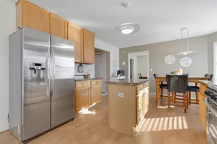 2865 Winchester Dr, Elgin, IL 60124 - Photo 7