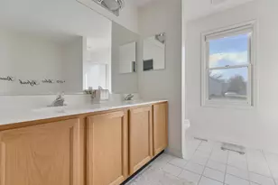 2865 Winchester Dr, Elgin, IL 60124 - Photo 15