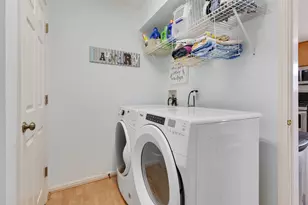 2865 Winchester Dr, Elgin, IL 60124 - Photo 11