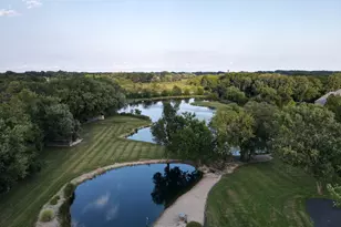 330 S Barrington Rd, Barrington, IL 60010 - Photo 5