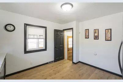 3323 25 Avenue, Rock Island, IL 61201 - Photo 7