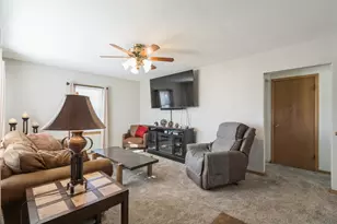 3323 25th Ave, Rock Island, IL 61201 - Photo 3