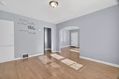 301 S Ottawa Street, Joliet, IL 60436 - Photo 19