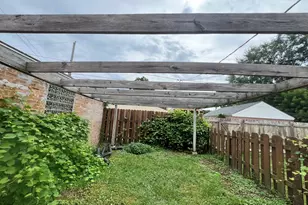 7427 Tripp Ave, Skokie, IL 60076 - Photo 41