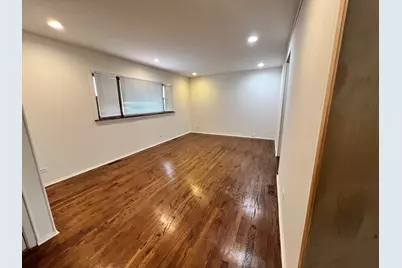 7427 Tripp Avenue, Skokie, IL 60076 - Photo 17