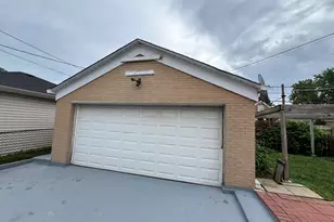 7427 Tripp Ave, Skokie, IL 60076 - Photo 33