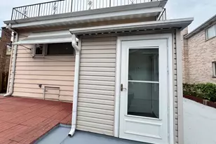 7427 Tripp Ave, Skokie, IL 60076 - Photo 25