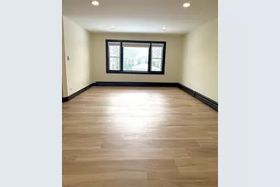 1115 E Algonquin Road #20, Arlington Heights, IL 60005 - Photo 3