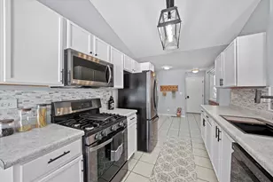 338 Timber Dr, Harvard, IL 60033 - Photo 3