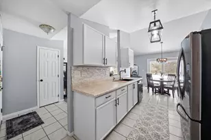 338 Timber Dr, Harvard, IL 60033 - Photo 5