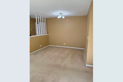 2S405 Emerald Green Drive #D, Warrenville, IL 60555 - Photo 5