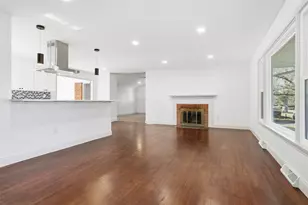 3009 E Oakland Ave, Bloomington, IL 61704 - Photo 11