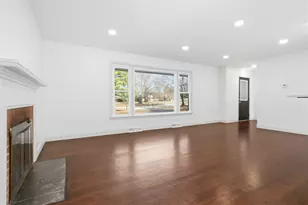 3009 E Oakland Ave, Bloomington, IL 61704 - Photo 7