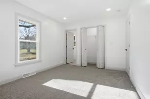 3009 E Oakland Ave, Bloomington, IL 61704 - Photo 25