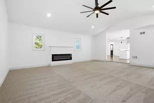 3009 E Oakland Ave, Bloomington, IL 61704 - Photo 17