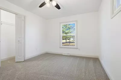 3009 E Oakland Avenue, Bloomington, IL 61704 - Photo 23