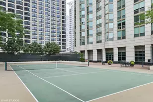 195 N Harbor Dr, Chicago, IL 60601 - Photo 43