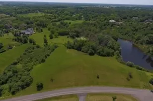 39600 Orchard Bluff Ln, Wadsworth, IL 60083 - Photo 1