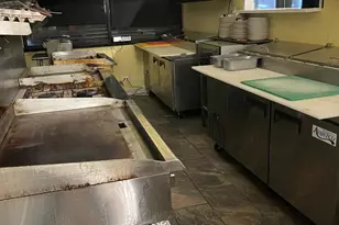 11147 S Michigan Ave, Chicago, IL 60628 - Photo 7