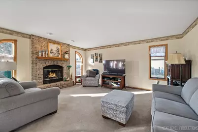 200 E Webb Street, Sandwich, IL 60548 - Photo 9
