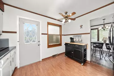 22434 Pleasant Drive, Richton Park, IL 60471 - Photo 15