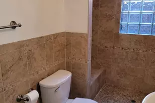 2350 W Grand Ave, Chicago, IL 60622 - Photo 5