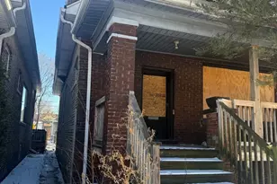 7927 S Colfax Ave, Chicago, IL 60617 - Photo 3