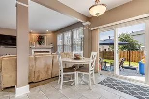 103 S Cranberry St, Bolingbrook, IL 60490 - Photo 9