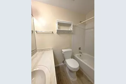 205 Auburn Court #205, Saint Charles, IL 60174 - Photo 13