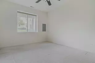 386 Gladstone Ln, Elgin, IL 60120 - Photo 15