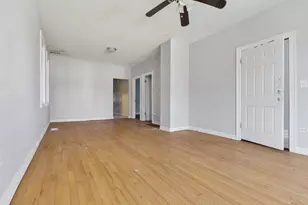 8008 S Escanaba Ave, Chicago, IL 60617 - Photo 3