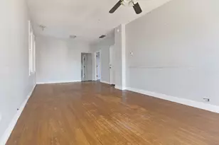 8008 S Escanaba Ave, Chicago, IL 60617 - Photo 13