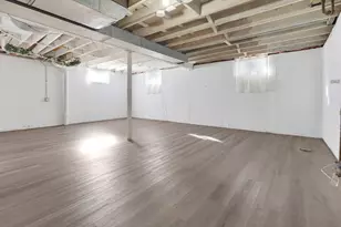 301 Mill St, Elgin, IL 60123 - Photo 9