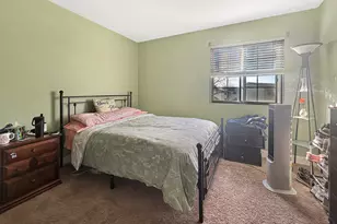 345 Gregory St, Aurora, IL 60504 - Photo 9