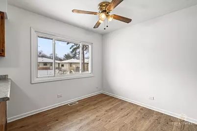 369 Bianco Drive, Elk Grove Village, IL 60007 - Photo 17