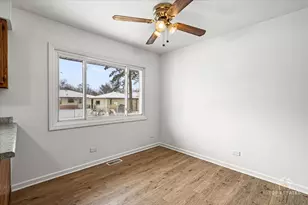 369 Bianco Dr, Elk Grove Village, IL 60007 - Photo 17