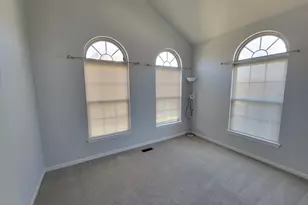 609 Prestwick Ln, Wheeling, IL 60090 - Photo 7