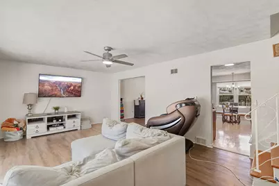 2522 N Brighton Place, Arlington Heights, IL 60004 - Photo 3