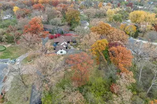 15160 W Oak Spring Rd, Libertyville, IL 60048 - Photo 3