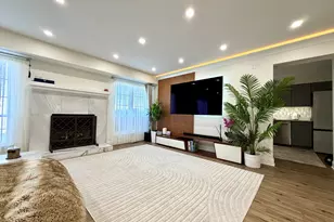 2350 County Farm Ln, Schaumburg, IL 60194 - Photo 3