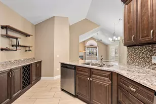 18258 Murphy Cir, Tinley Park, IL 60487 - Photo 7