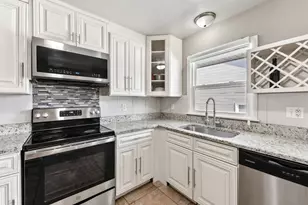 727 Lacy Ave, Streamwood, IL 60107 - Photo 13